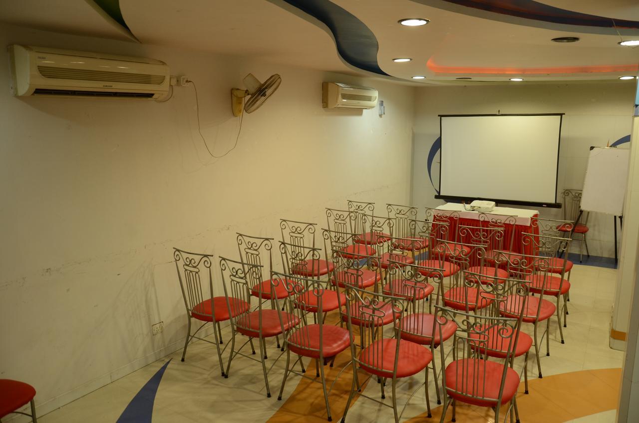 Prithvi Hotels Ahmedabad Exterior photo